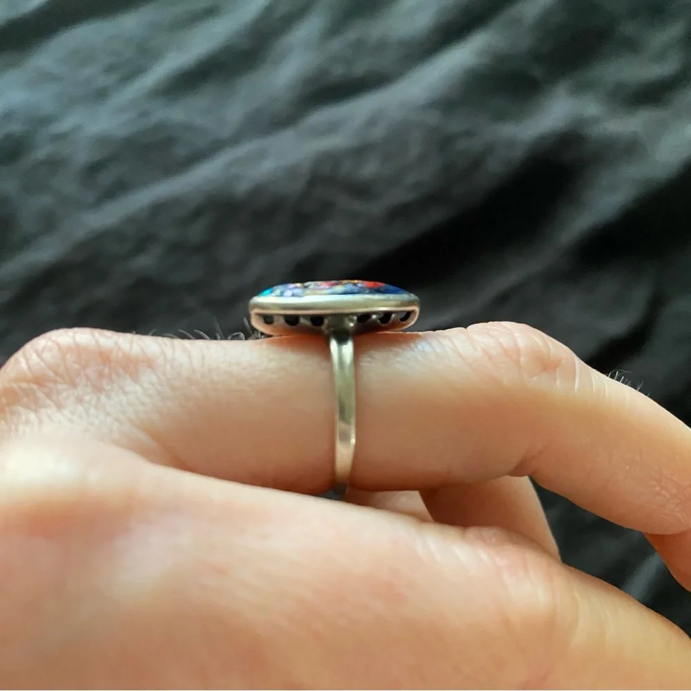 Vintage French Enamel Ring with Bohemian Woman - Picture 6 of 9